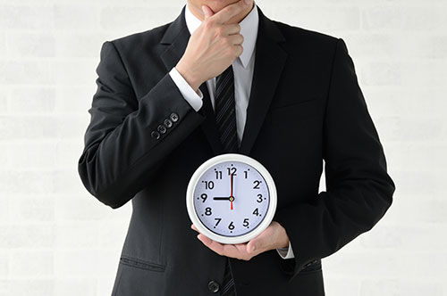 中小企業も残業時間は月60時間まで？ 難しいときはどうすべき...